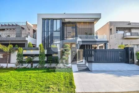 ڈی ایچ اے ڈیفینس فیز 2 ڈی ایچ اے ڈیفینس,اسلام آباد میں 5 کمروں کا 12 مرلہ مکان 6.5 کروڑ میں برائے فروخت۔