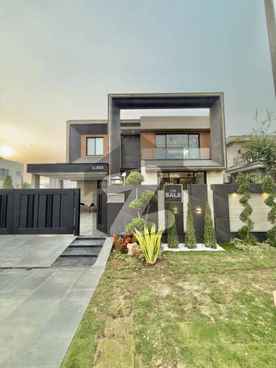 1 KANAL BRAND NEW ULTRA MODERN BUNGALOW FOR SALE