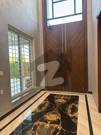 ڈی ایچ اے ڈیفنس ۔ سیکٹر اے ڈی ایچ اے ڈیفینس,بہاولپور میں 5 کمروں کا 1 کنال مکان 5.8 کروڑ میں برائے فروخت۔