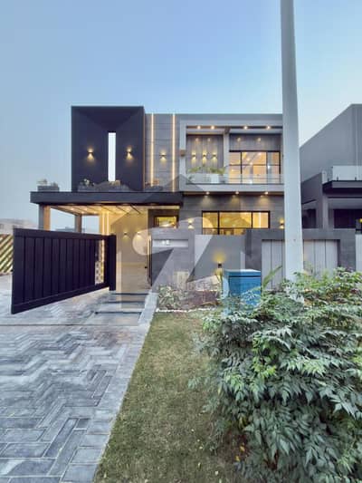 20 MARLA BRAND NEW MODERN VILLA FOR SALE