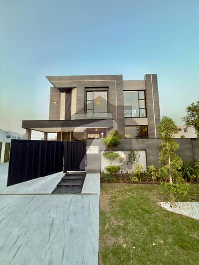 ڈی ایچ اے فیز 6 ڈیفنس (ڈی ایچ اے),لاہور میں 5 کمروں کا 1 کنال مکان 13.5 کروڑ میں برائے فروخت۔