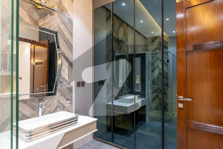 ڈی ایچ اے فیز 7 ڈیفنس (ڈی ایچ اے),لاہور میں 5 کمروں کا 1 کنال مکان 9.0 کروڑ میں برائے فروخت۔