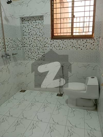 او پی ایف ہاؤسنگ سکیم لاہور میں 10 کمروں کا 1 کنال مکان 6.0 لاکھ میں کرایہ پر دستیاب ہے۔