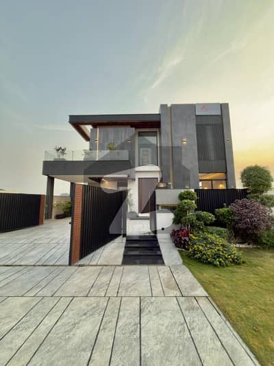 1 KANAL ULTRA MODERN LUXURY HOUSE FOR SALE
