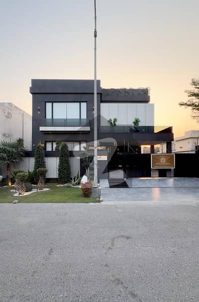 FULL BASEMENT 1 KANAL BRAND NEW SWIMMING POOL FULLY FURNISHED HOUSE FOR SALE