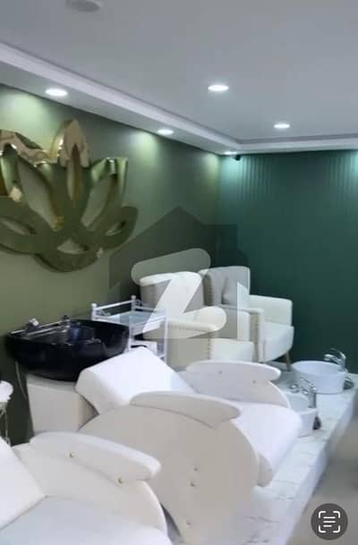 ڈی ایچ اے فیز 4 - بلاک ایفایف فیز 4,ڈیفنس (ڈی ایچ اے),لاہور میں 3 کمروں کا 4 مرلہ عمارت 14.25 کروڑ میں برائے فروخت۔