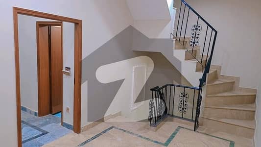 3.5 Marla House for Rent Block Q