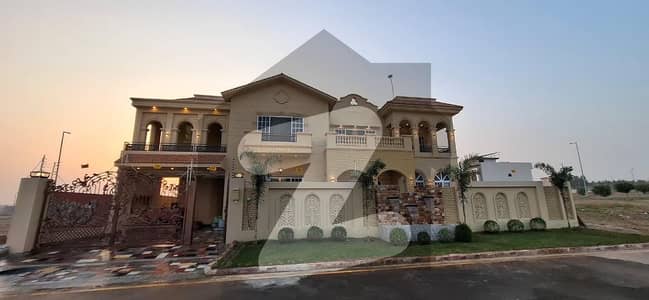 سٹی ہاؤسنگ سکیم جہلم میں 6 کمروں کا 1 کنال مکان 6.9 کروڑ میں برائے فروخت۔