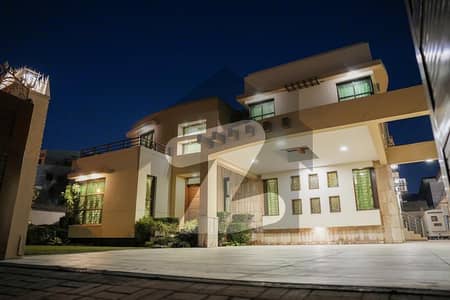 ڈی ایچ اے فیز 6 ڈی ایچ اے ڈیفینس,کراچی میں 6 کمروں کا 2 کنال مکان 33.0 کروڑ میں برائے فروخت۔