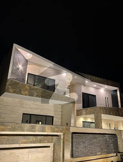 ڈی ایچ اے ڈیفینس فیز 1 ڈی ایچ اے ڈیفینس,اسلام آباد میں 5 کمروں کا 1 کنال مکان 2.4 لاکھ میں کرایہ پر دستیاب ہے۔