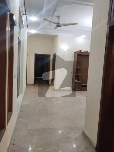 Affordable Upper Portion For rent In I-8/2