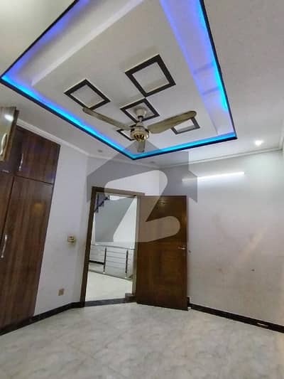 جی ۔ 13/4 جی ۔ 13,اسلام آباد میں 4 کمروں کا 4 مرلہ مکان 3.6 کروڑ میں برائے فروخت۔