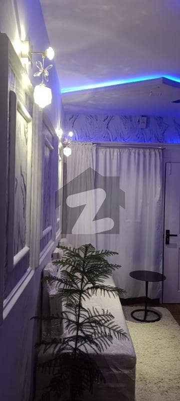 جوہر ٹاؤن لاہور میں 1 کمرے کا 2 مرلہ فلیٹ 70.0 لاکھ میں برائے فروخت۔