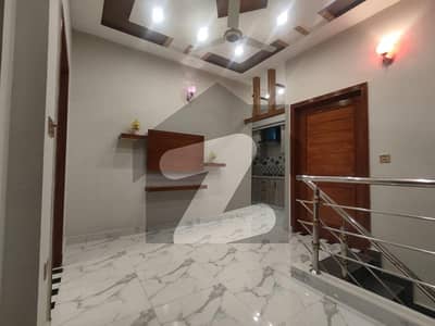 بحریہ ٹاؤن سیکٹر ای بحریہ ٹاؤن,لاہور میں 3 کمروں کا 5 مرلہ مکان 2.2 کروڑ میں برائے فروخت۔