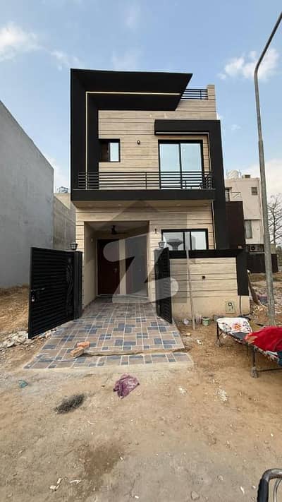 الکبیر ٹاؤن - فیز 2 الکبیر ٹاؤن,رائیونڈ روڈ,لاہور میں 3 کمروں کا 3 مرلہ مکان 1.35 کروڑ میں برائے فروخت۔