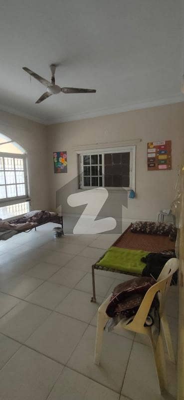 OLD BUNGALOW FOR SALE IN CLIFTON