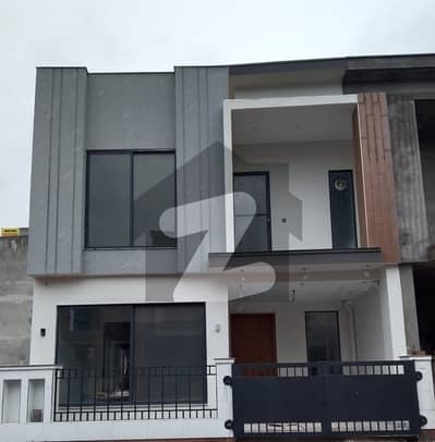 پارک ویو سٹی - اوورسیز بلاک پارک ویو سٹی,اسلام آباد میں 5 کمروں کا 5 مرلہ مکان 3.0 کروڑ میں برائے فروخت۔