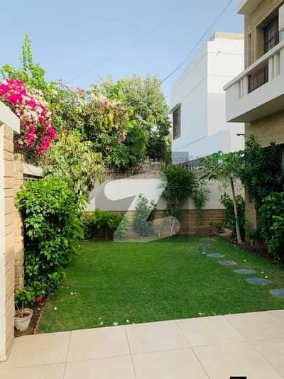 ڈی ایچ اے فیز 5 ڈی ایچ اے ڈیفینس,کراچی میں 5 کمروں کا 1 کنال مکان 15.99 کروڑ میں برائے فروخت۔