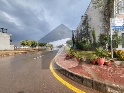 بحریہ انکلیو - سیکٹر سی 3 بحریہ انکلیو,بحریہ ٹاؤن,اسلام آباد میں 9 مرلہ رہائشی پلاٹ 1.8 کروڑ میں برائے فروخت۔