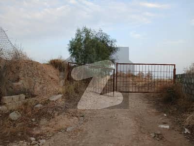 نیلہ دلہ انٹرچینج ایم-2 لاہور اسلام آباد موٹروے,چکوال میں 35 کنال زرعی زمین 1.93 کروڑ میں برائے فروخت۔