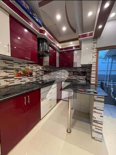 PRIME LOCATION FLAT FOR SELL GULSHAN E IQBAL BLOCK 3 NEAR DISCO BAKERY - 2 Bed DD - Road Facing