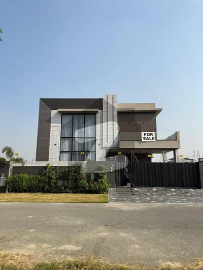 ڈی ایچ اے فیز 7 - بلاک ٹی فیز 7,ڈیفنس (ڈی ایچ اے),لاہور میں 5 کمروں کا 1 کنال مکان 9.0 کروڑ میں برائے فروخت۔