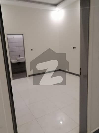 نارتھ کراچی ۔ سیکٹر 11بی نارتھ کراچی,کراچی میں 6 کمروں کا 10 مرلہ مکان 6.0 کروڑ میں برائے فروخت۔