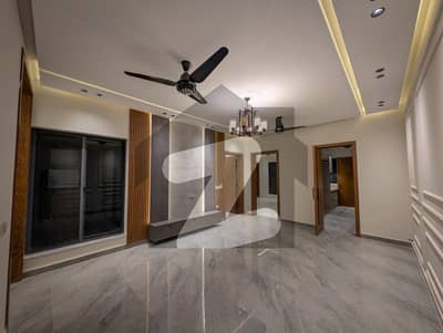 ڈی ۔ 17 اسلام آباد میں 4 کمروں کا 9 مرلہ مکان 4.1 کروڑ میں برائے فروخت۔