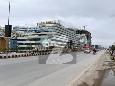 Shop Of 800 Square Feet Is Available For Rent In World Trade Center