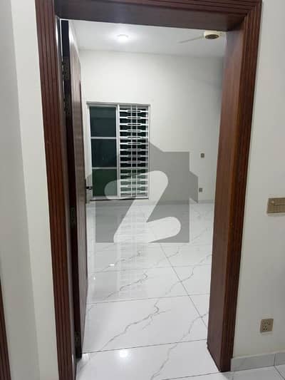 10 MARLA LUXURY UPPER PORTION FOR RENT IN WAPDA TOWN PHASE 1