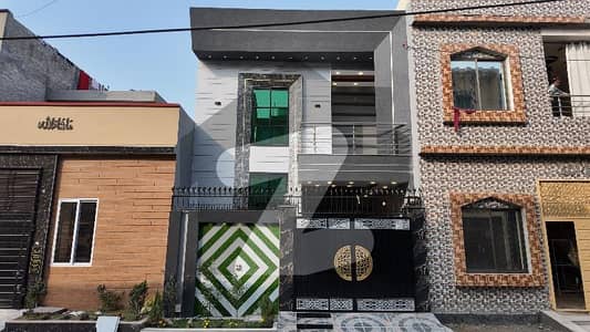 الاحمد گارڈن ۔ بلاک بی الاحمد گارڈن ہاوسنگ سکیم,جی ٹی روڈ,لاہور میں 3 کمروں کا 4 مرلہ مکان 1.65 کروڑ میں برائے فروخت۔