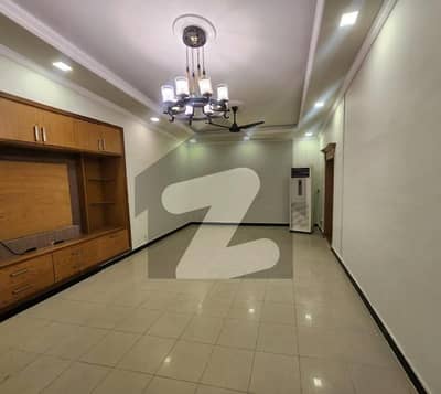 ایف ۔ 6 اسلام آباد میں 6 کمروں کا 2 کنال مکان 12.0 لاکھ میں کرایہ پر دستیاب ہے۔