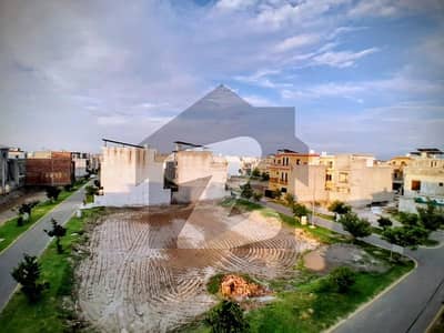 پارک ویو سٹی - آرچرڈ بلاک پارک ویو سٹی,لاہور میں 5 مرلہ رہائشی پلاٹ 37.0 لاکھ میں برائے فروخت۔