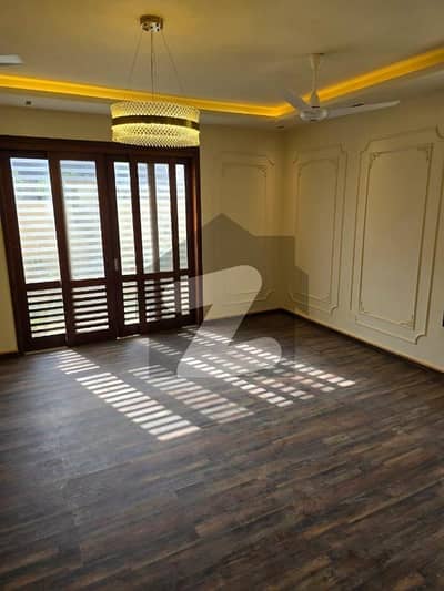 ڈی ایچ اے فیز 6 ڈی ایچ اے ڈیفینس,کراچی میں 5 کمروں کا 1 کنال مکان 16.25 کروڑ میں برائے فروخت۔