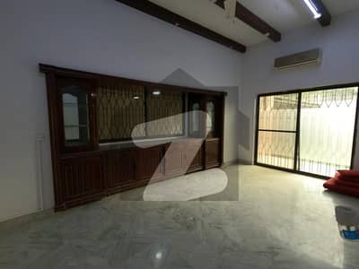 1000 Yard Bangalow for Rent Clifton Main Road Facing Near Abdullah Shah Ghazi Mazar (Best to Commercial Purpose) Block 5