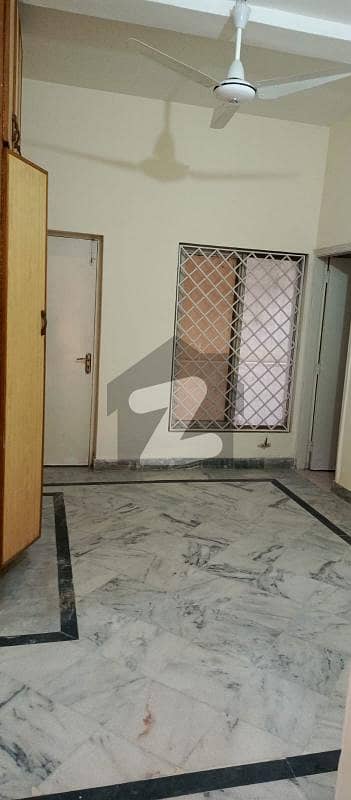 جی ۔ 11/1 جی ۔ 11,اسلام آباد میں 4 کمروں کا 6 مرلہ مکان 4.7 کروڑ میں برائے فروخت۔