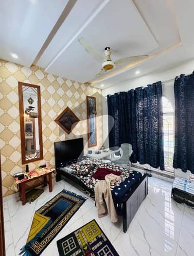 ڈی ایچ اے فیز 3 - بلاک ڈبلیو فیز 3,ڈیفنس (ڈی ایچ اے),لاہور میں 5 کمروں کا 1 کنال مکان 8.7 کروڑ میں برائے فروخت۔ ڈی ایچ اے فیز 3 - بلاک ڈبلیو فیز 3,ڈیفنس (ڈی ایچ اے),لاہور میں 5 کمروں کا 1 کنال مکان 8.7 کروڑ میں برائے فروخت۔