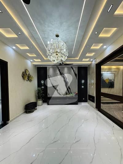 بحریہ ٹاؤن فیز 8 بحریہ ٹاؤن راولپنڈی,راولپنڈی میں 2 کمروں کا 7 مرلہ زیریں پورشن 40.0 ہزار میں کرایہ پر دستیاب ہے۔