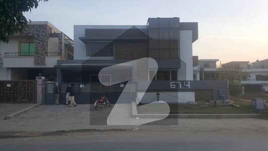 ای ۔ 11/4 ای ۔ 11,اسلام آباد میں 7 کمروں کا 1 کنال مکان 17.0 کروڑ میں برائے فروخت۔