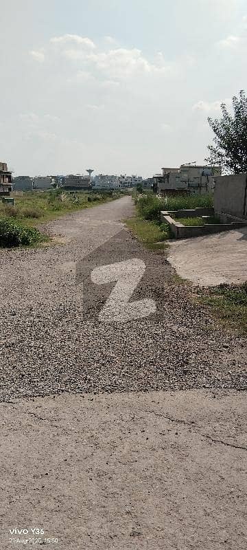 F14 Plot For Sale Size 35*70 Top Location