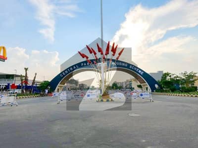 Prime Location 8 Marla Commercial Plot Is Available In Affordable Price In Central Park - Block D