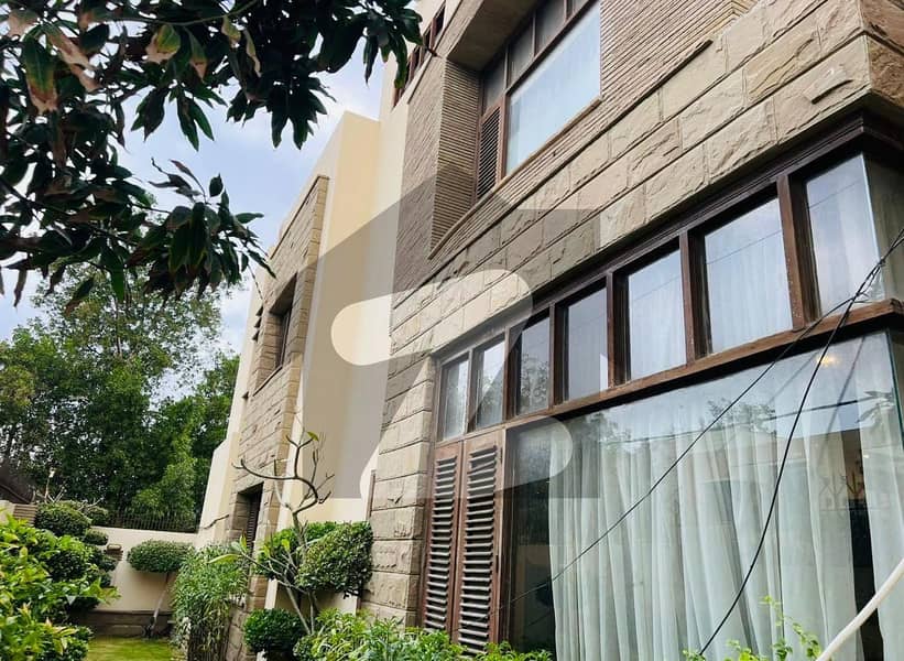 ڈی ایچ اے فیز 7 ڈی ایچ اے ڈیفینس,کراچی میں 5 کمروں کا 1 کنال مکان 13.5 کروڑ میں برائے فروخت۔ ڈی ایچ اے فیز 7 ڈی ایچ اے ڈیفینس,کراچی میں 5 کمروں کا 1 کنال مکان 13.5 کروڑ میں برائے فروخت۔