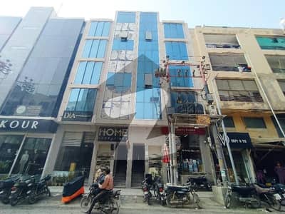 شہباز کمرشل ایریا ڈی ایچ اے فیز 6,ڈی ایچ اے ڈیفینس,کراچی میں 4 مرلہ دفتر 1.3 لاکھ میں کرایہ پر دستیاب ہے۔