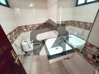 DHA PHASE 4 ONE KANAL LOWER PORTION WITH BASEMENT FURNISHED FOR RENT