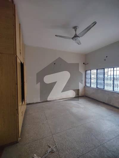 G-10/4 Full House Available For Rent 6 Bedrooms Ideal Location