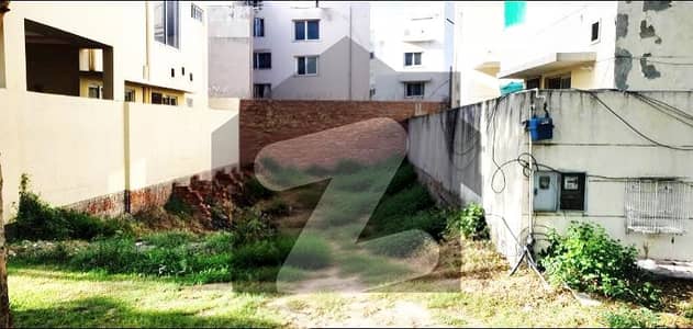 5 Marla Plot Available In C Block At Very Reasonable Price