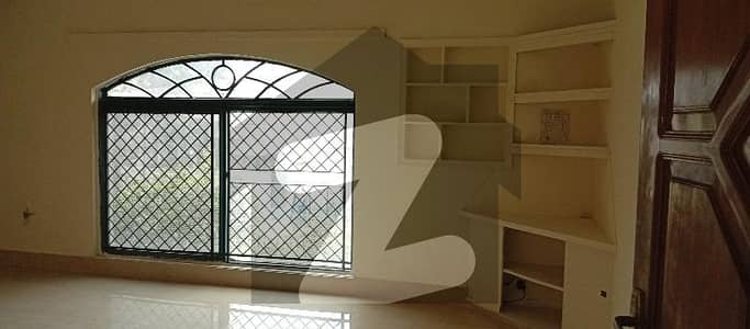 2-Kanal Upper Portion Available For Rent Only For Silent Office