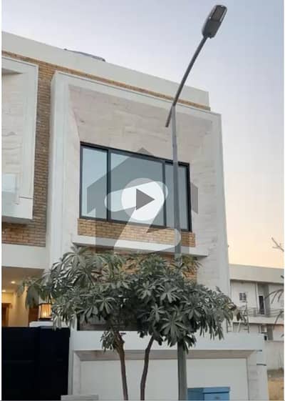 ٹاپ سٹی 1 اسلام آباد میں 5 کمروں کا 10 مرلہ مکان 5.2 کروڑ میں برائے فروخت۔