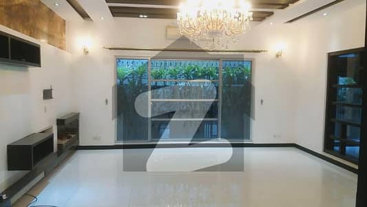 سوئی گیس سوسائٹی فیز 1 سوئی گیس ہاؤسنگ سوسائٹی,لاہور میں 5 کمروں کا 1 کنال مکان 7.25 کروڑ میں برائے فروخت۔