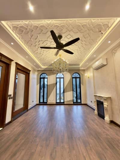 1 KANAL UPPER PORTION NEAR ALL AMENTIES